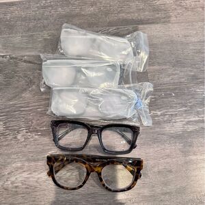 New in Package 4 (+1) Pairs of oversized Reading Glasses (+1.0 magnification)